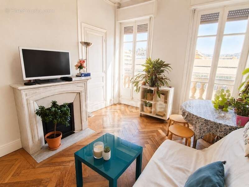A vendre, Appartement 3 Pièces vendu loué, 80 m², Rue Clément Roassal, Nice, 06000, Alpes-Maritimes - photo 2