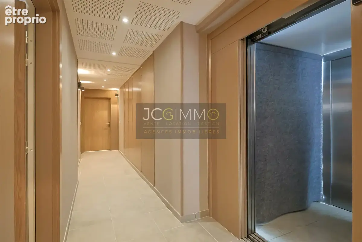Appartement t3 - ascenseur-  balcon et double garage - sollies-pont 83210 - photo 12