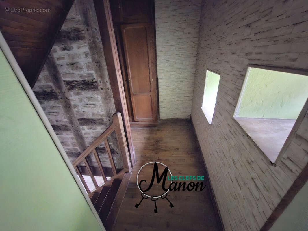 Maison à SAINT-LEGER-LA-MONTAGNE