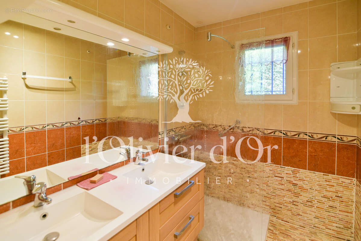 Maison à VAISON-LA-ROMAINE