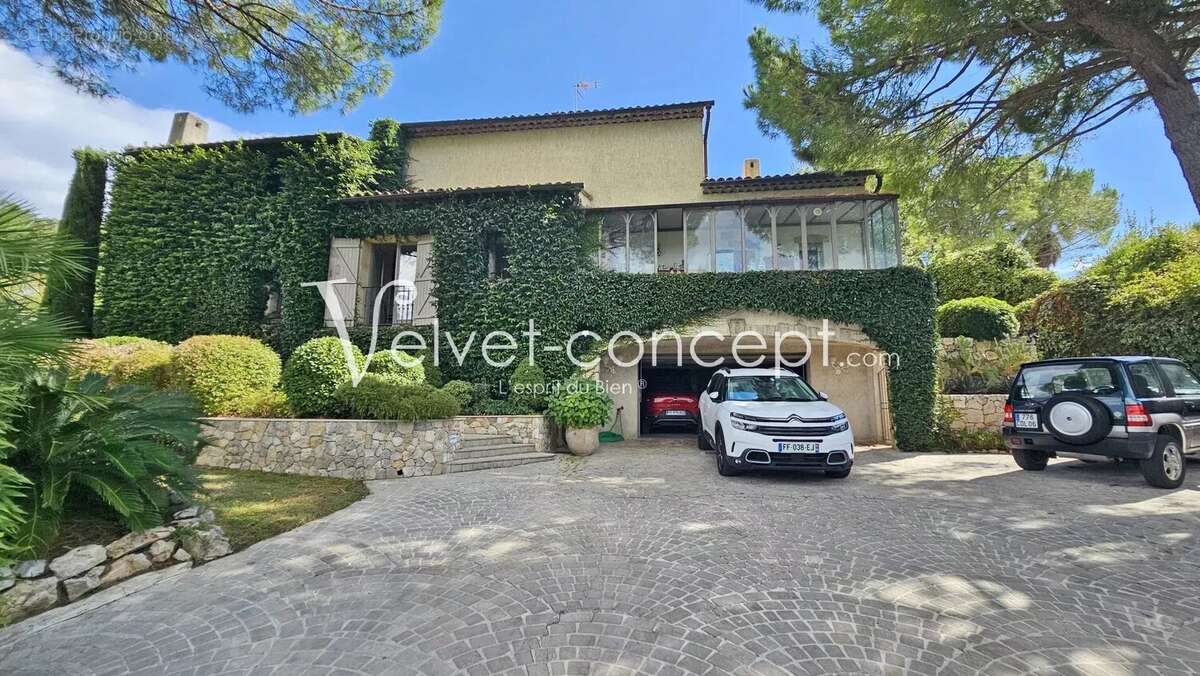 Maison à BIOT