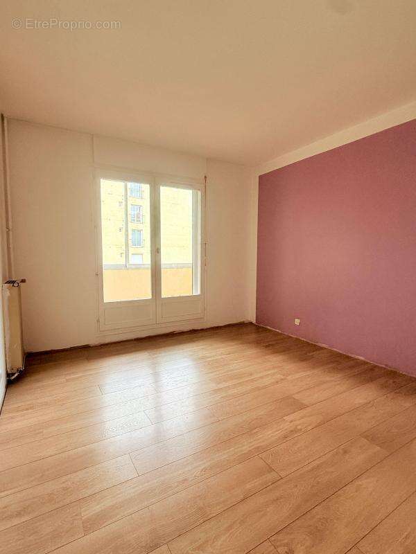 A vendre - appartement - t3 - loggia - cave - photo 6