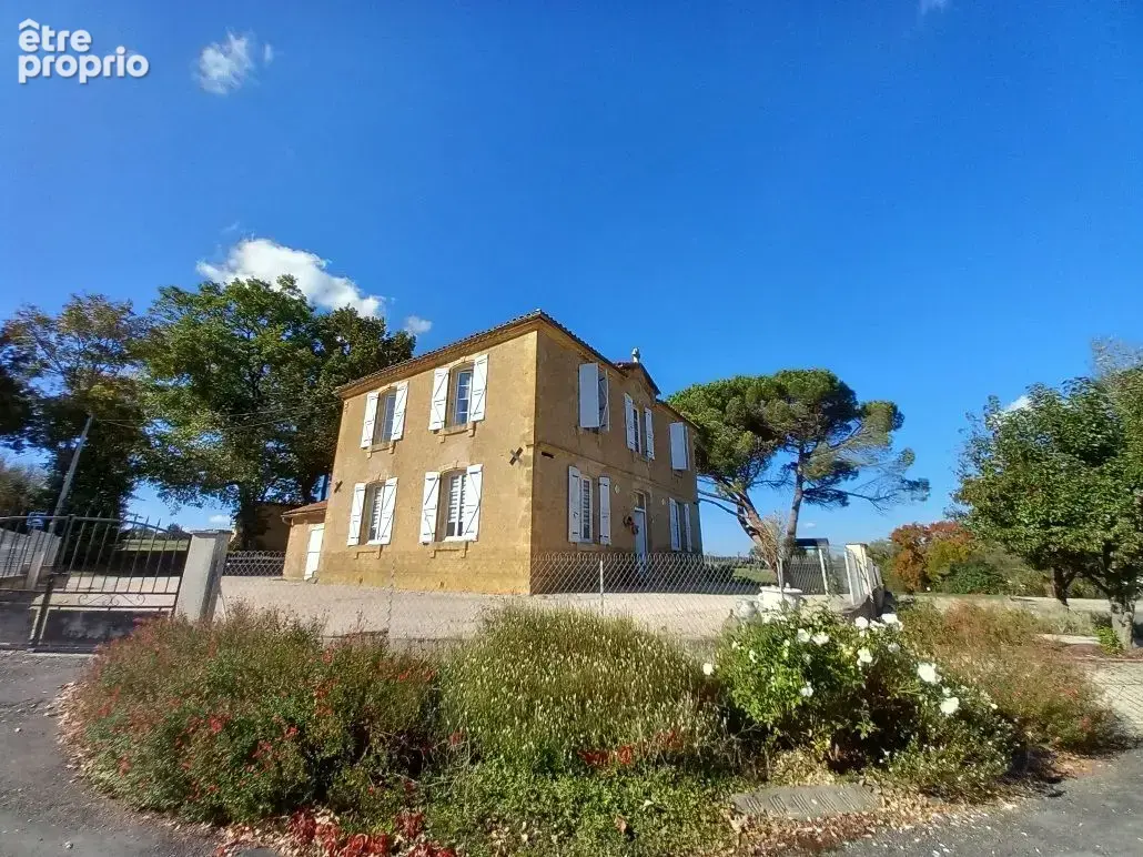 Maison à SEISSAN