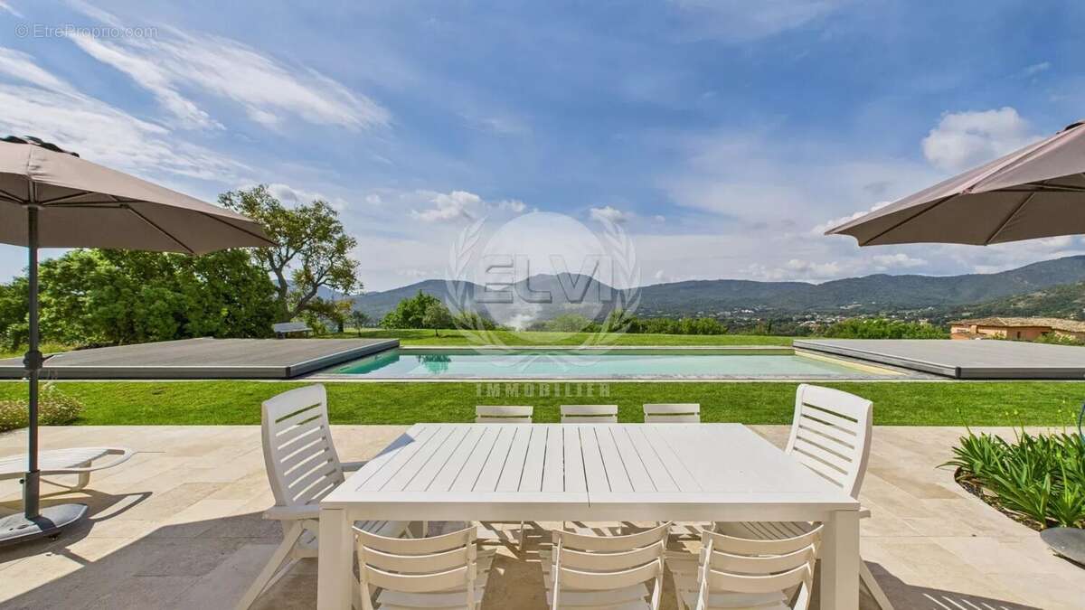 Maison à PLAN-DE-LA-TOUR