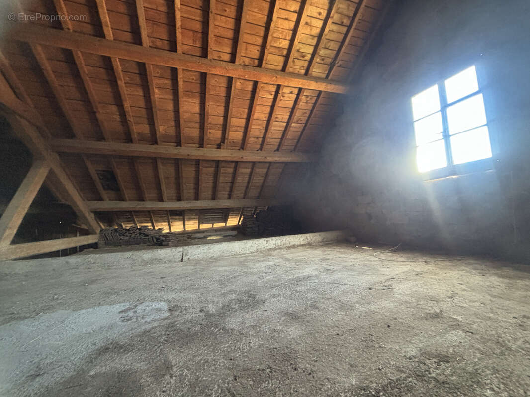 Appartement à LABERGEMENT-SAINTE-MARIE