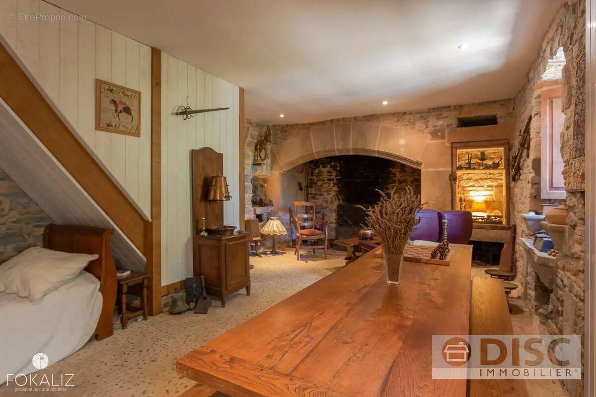 Belle demeure de caractère avec jardin de 1500 m². - photo 2