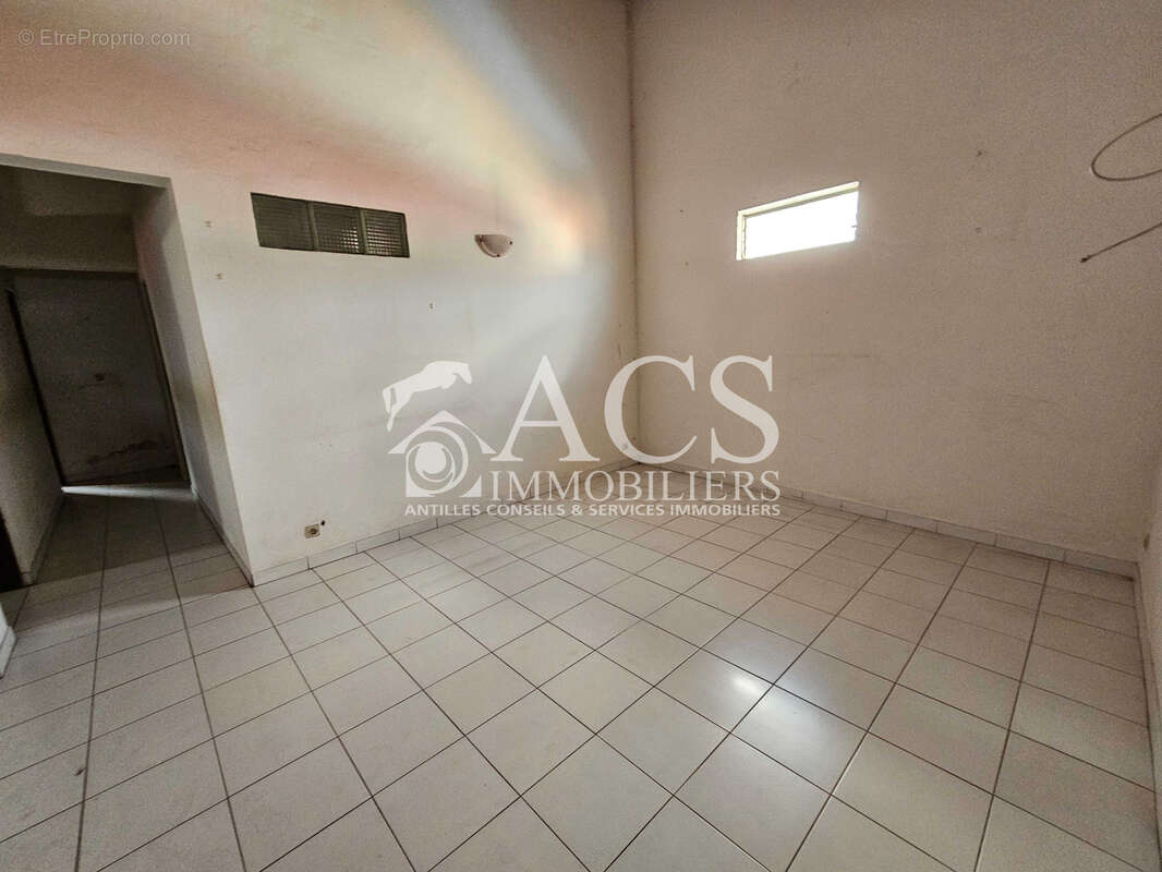 Appartement à SAINTE-LUCE