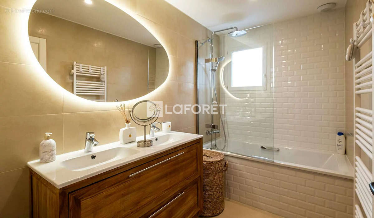 Maison à LISLE-SUR-TARN