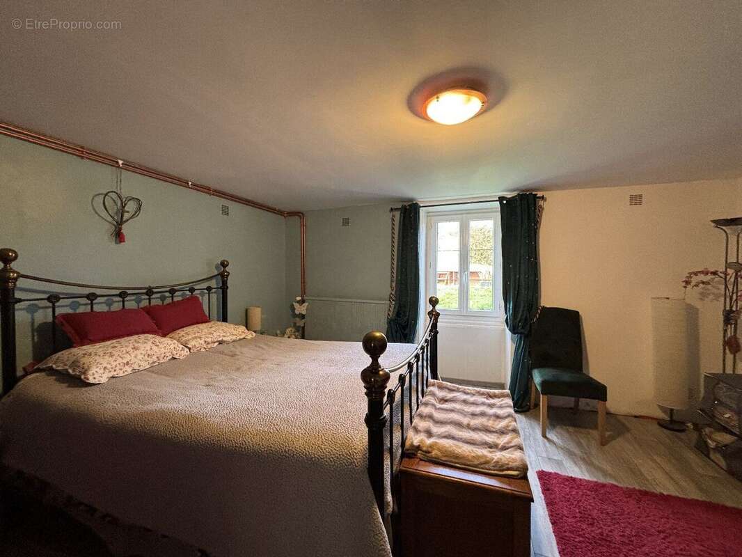 Maison de Campagne, Dépendances, Terrain et Potentiel de Gîte / Maison d'Hôtes - photo 7
