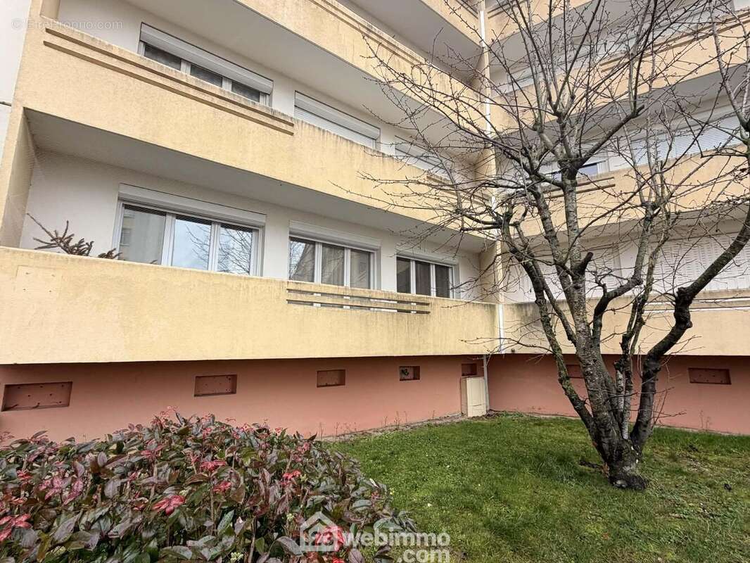 Appartement situé en rez-de-chaussée d'une surface habitable de 66 m²
