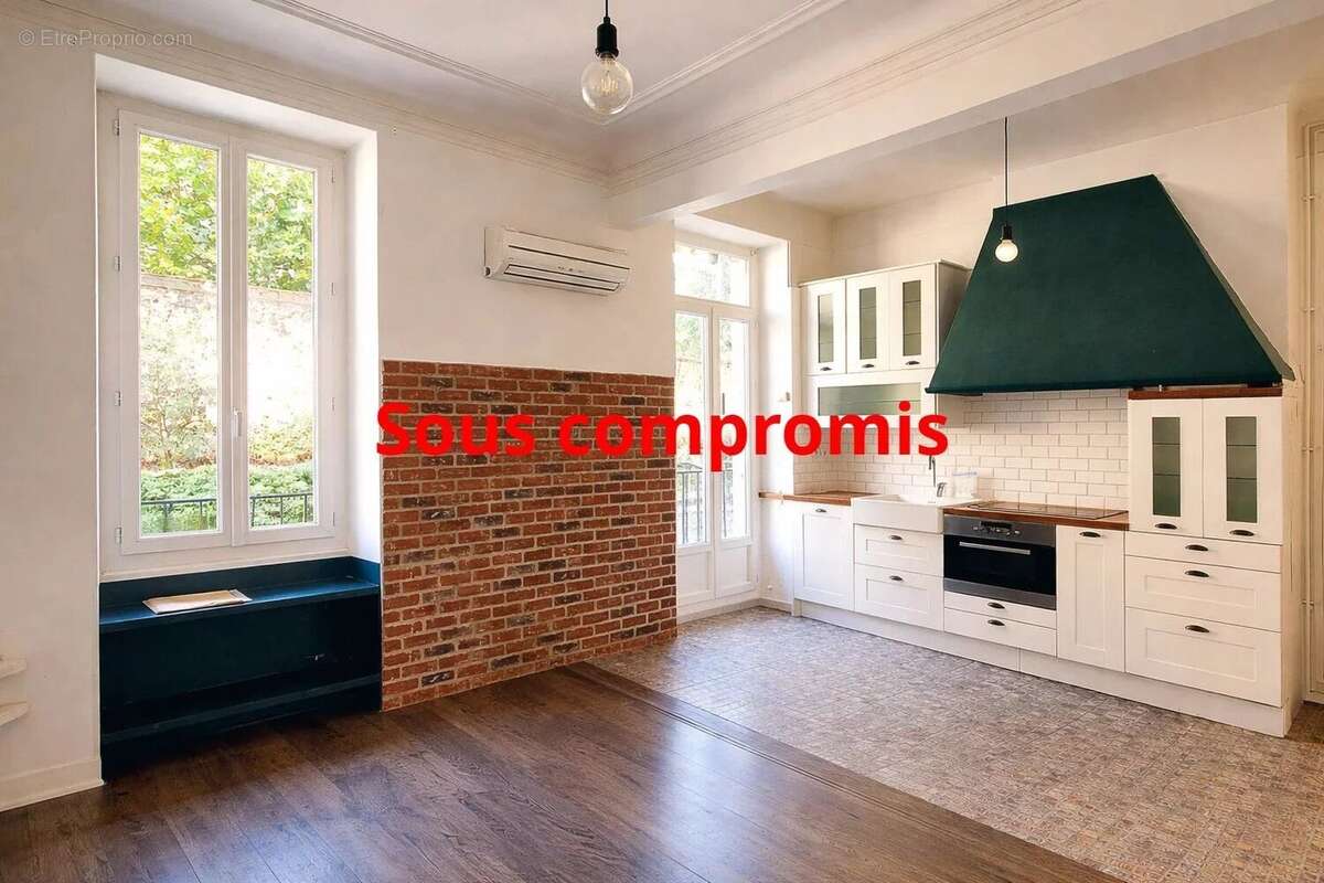 Appartement à MARSEILLE-4E