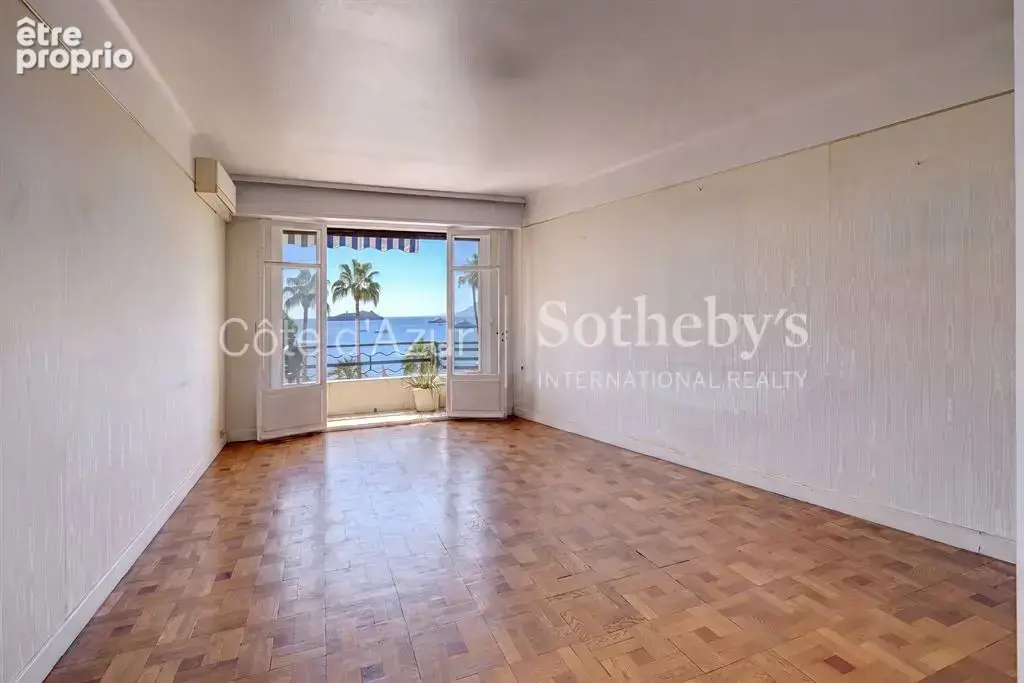 Cannes Croisette, un appartement de 176 m² à rénover face à la mer - photo 9