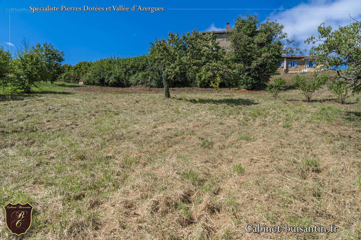 Terrain à bâtir de 900 m2 - photo 2