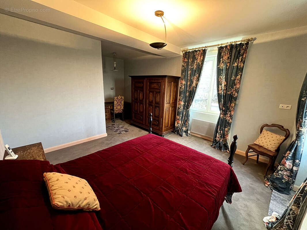 Maison à CHATILLON-EN-VENDELAIS