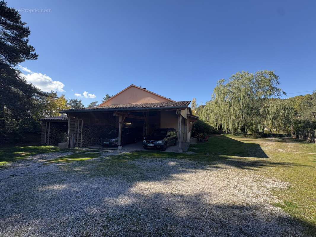 Maison à MARNHAGUES-ET-LATOUR