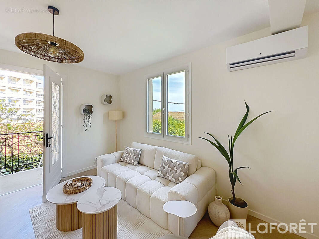 Appartement à ROQUEBRUNE-CAP-MARTIN