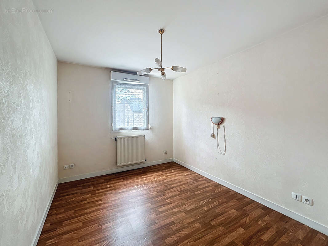 Appartement à UNIEUX