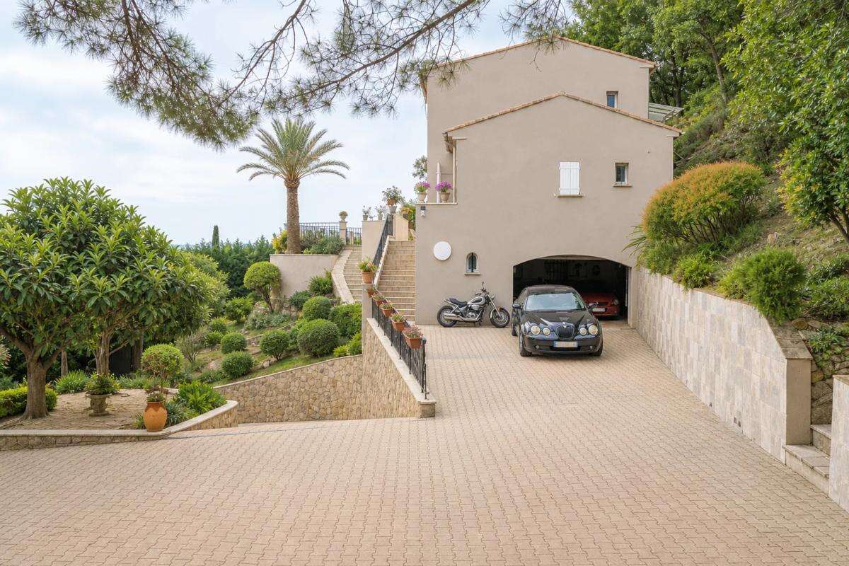 Maison de 6 pièces de 256 m² à Le Bar-sur-Loup - photo 29