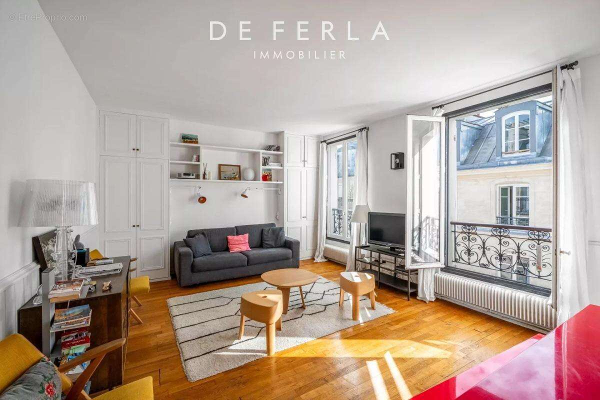 Appartement à PARIS-7E