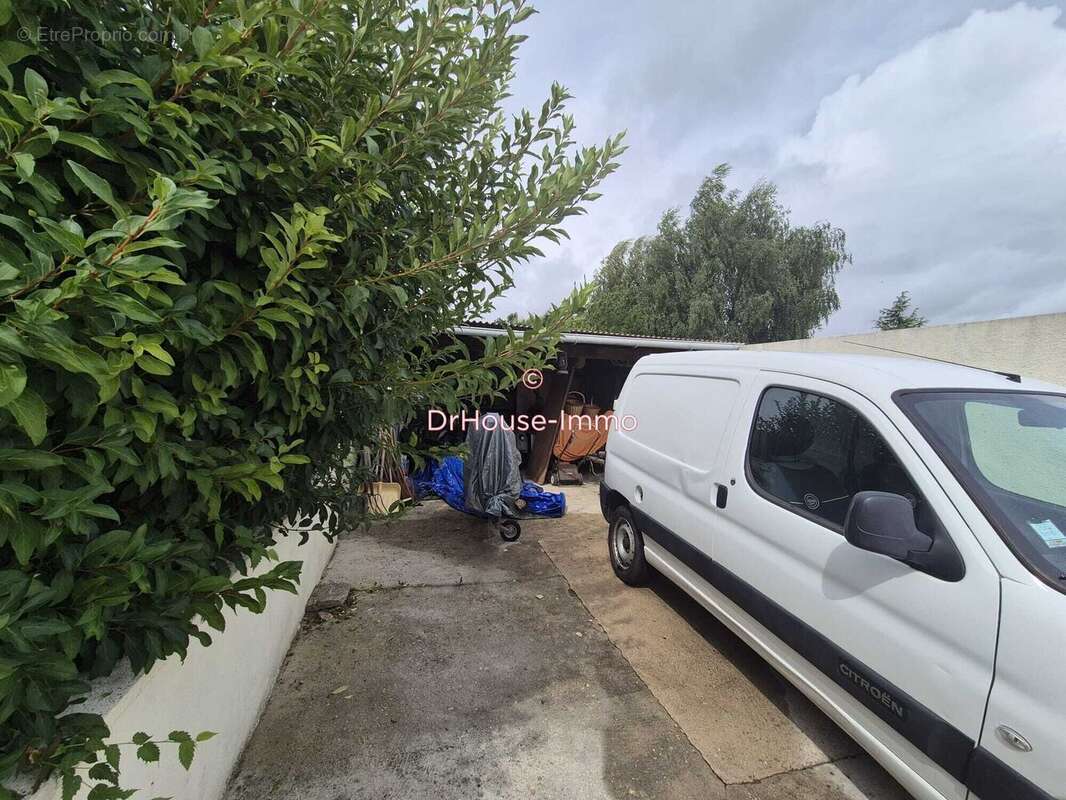 Maison à CRECY-LA-CHAPELLE