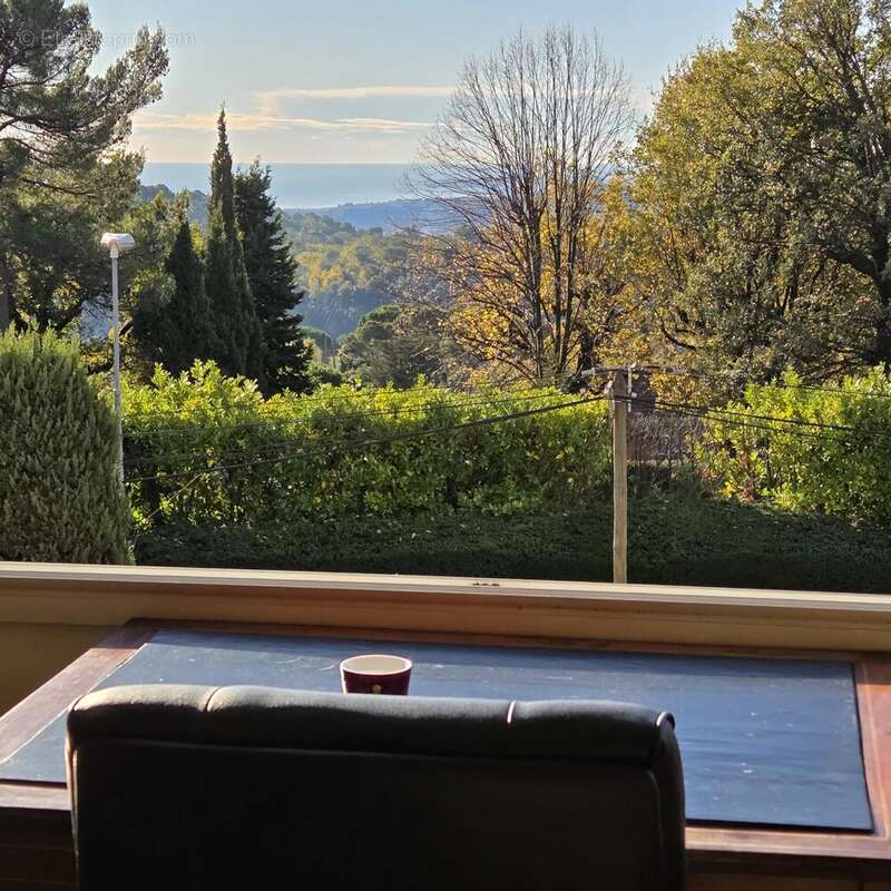 Appartement à VENCE