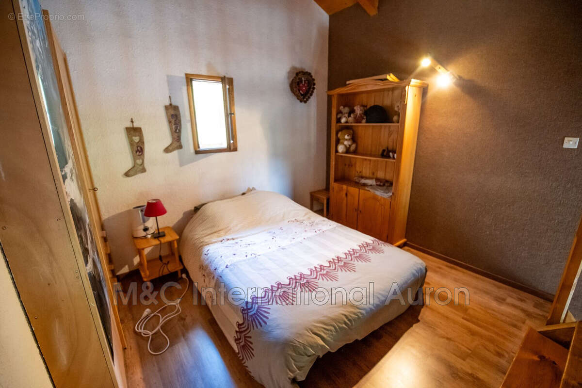 Appartement à SAINT-ETIENNE-DE-TINEE