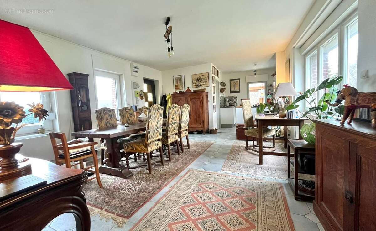 Maison individuelle avec garage, jardin et dépendance - photo 4