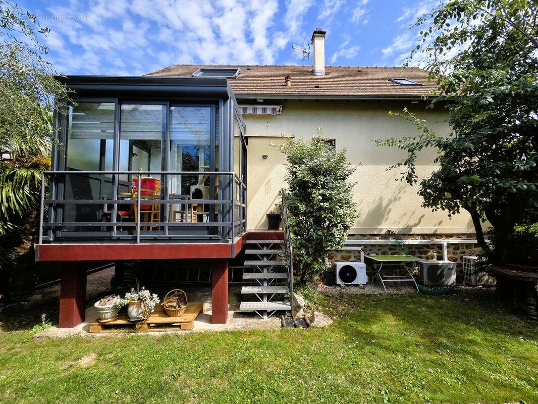 Maison à SAVIGNY-SUR-ORGE