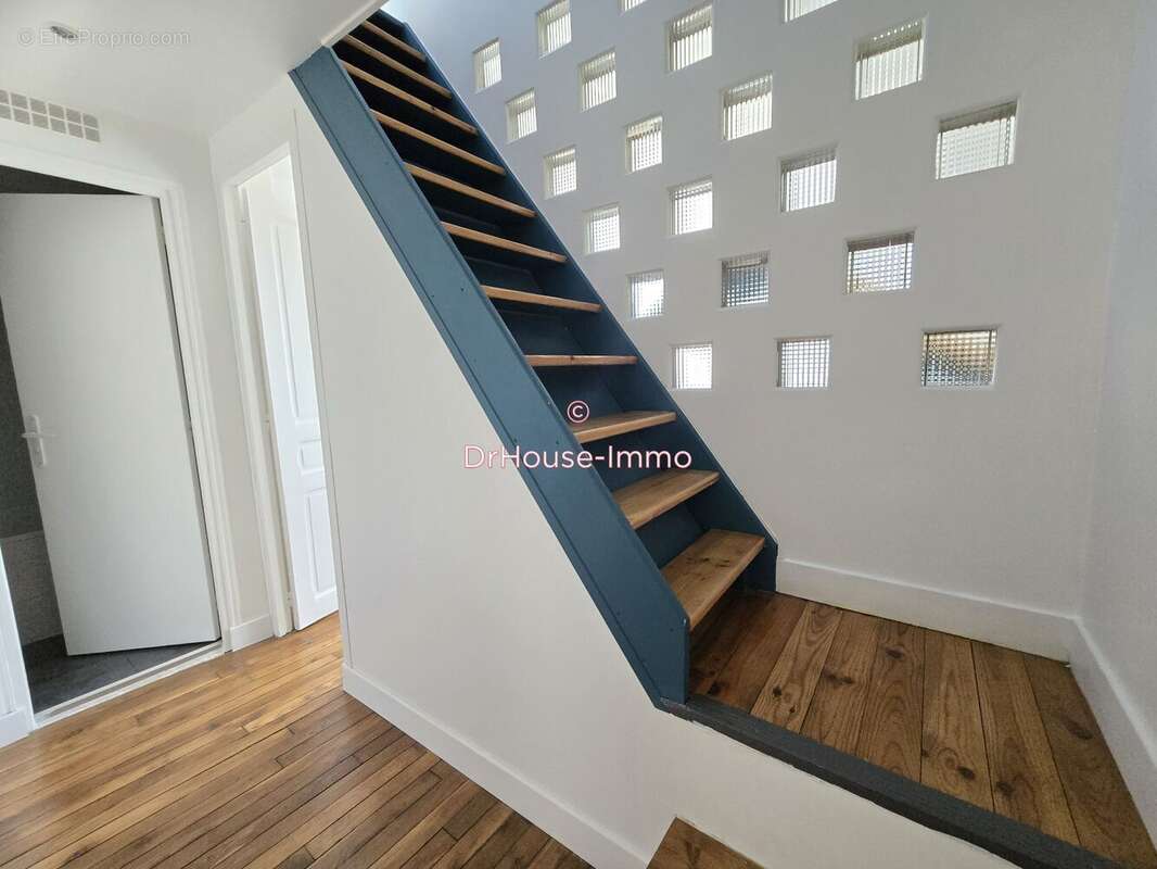 Maison 75 m² à Colombes  - photo 13