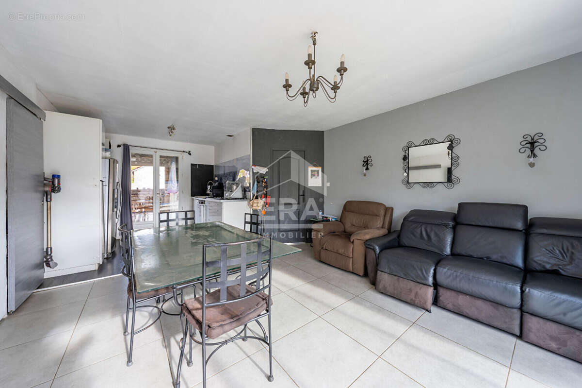 Maison à SAINT-GERMAIN-LES-ARPAJON