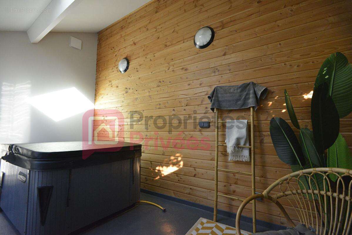 Maison à COSNE-COURS-SUR-LOIRE