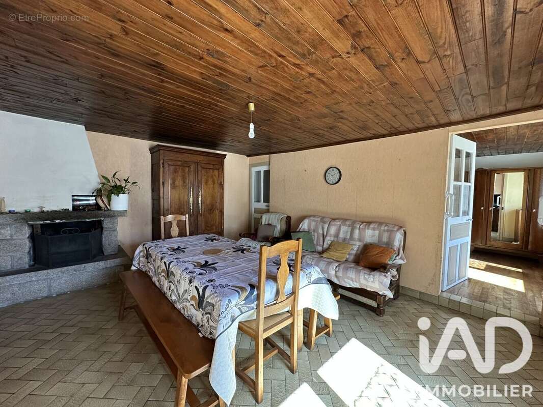 Maison 117 m² à Taupont  - photo 4