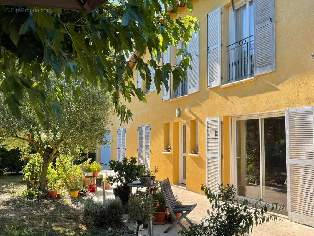 à vendre maison contemporaine avec gite et piscine - Maison à MARCIAC