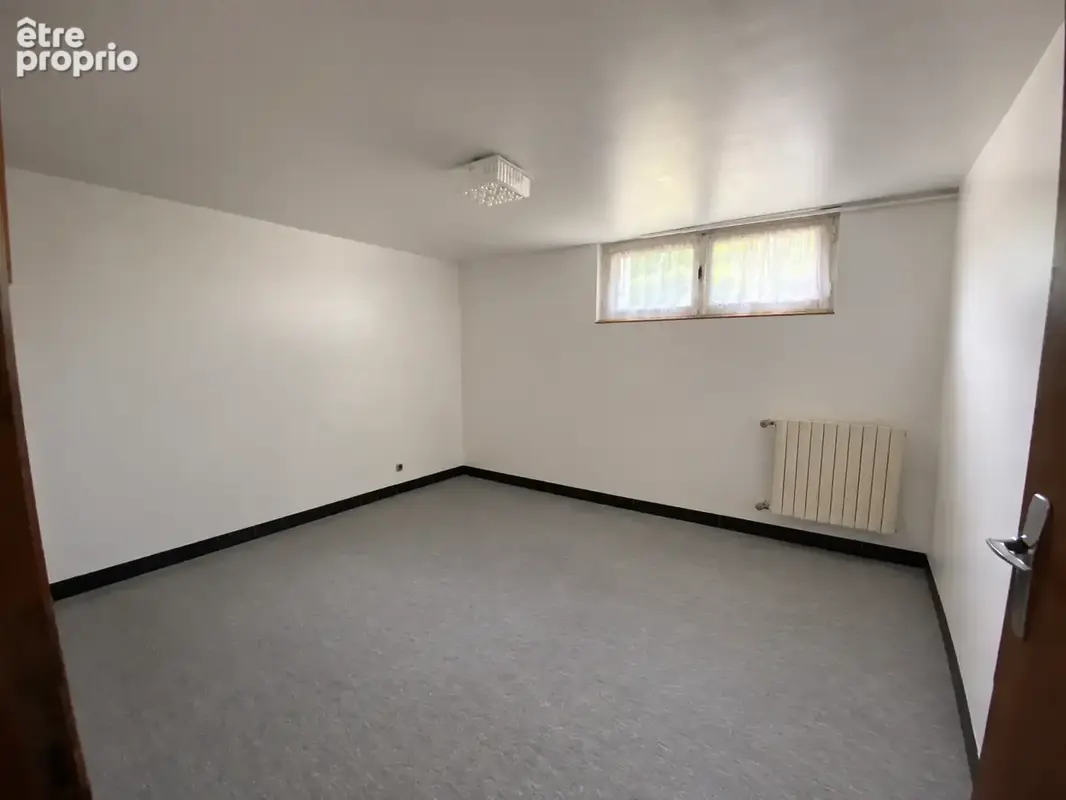 Maison avec sous-sol semi enterre - photo 11