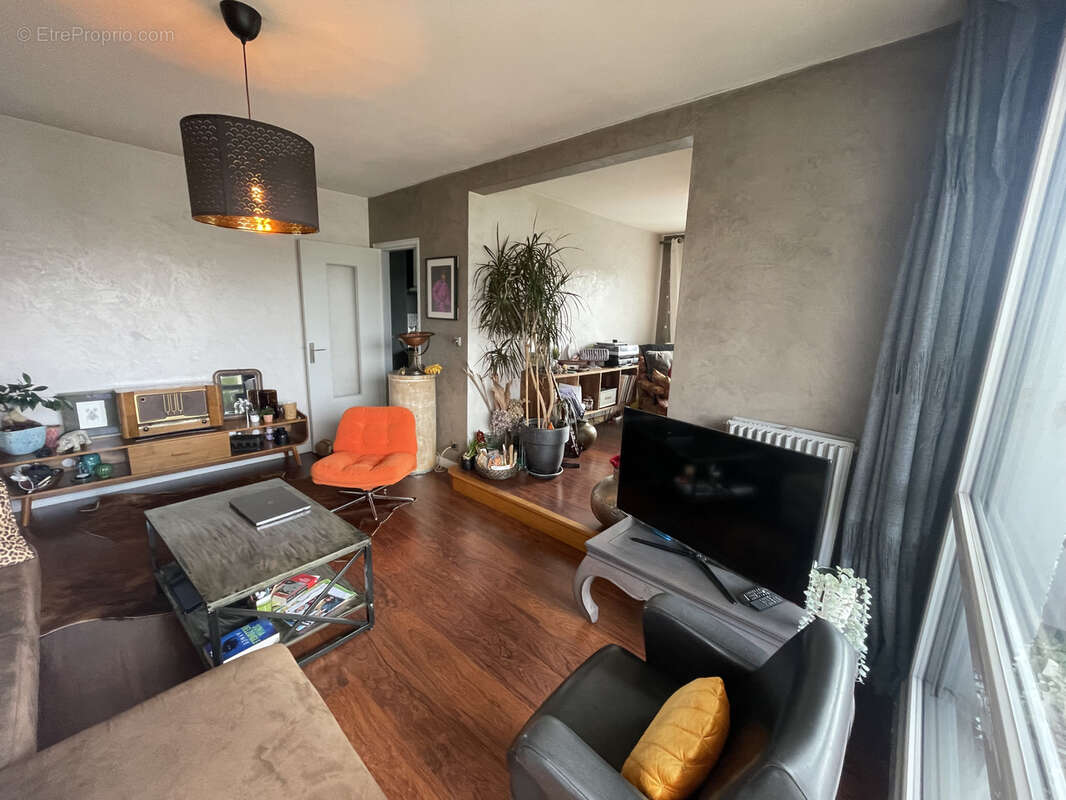 Appartement à SAINT-ETIENNE