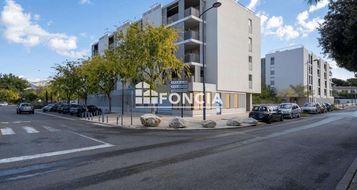 Parking à LA SEYNE-SUR-MER