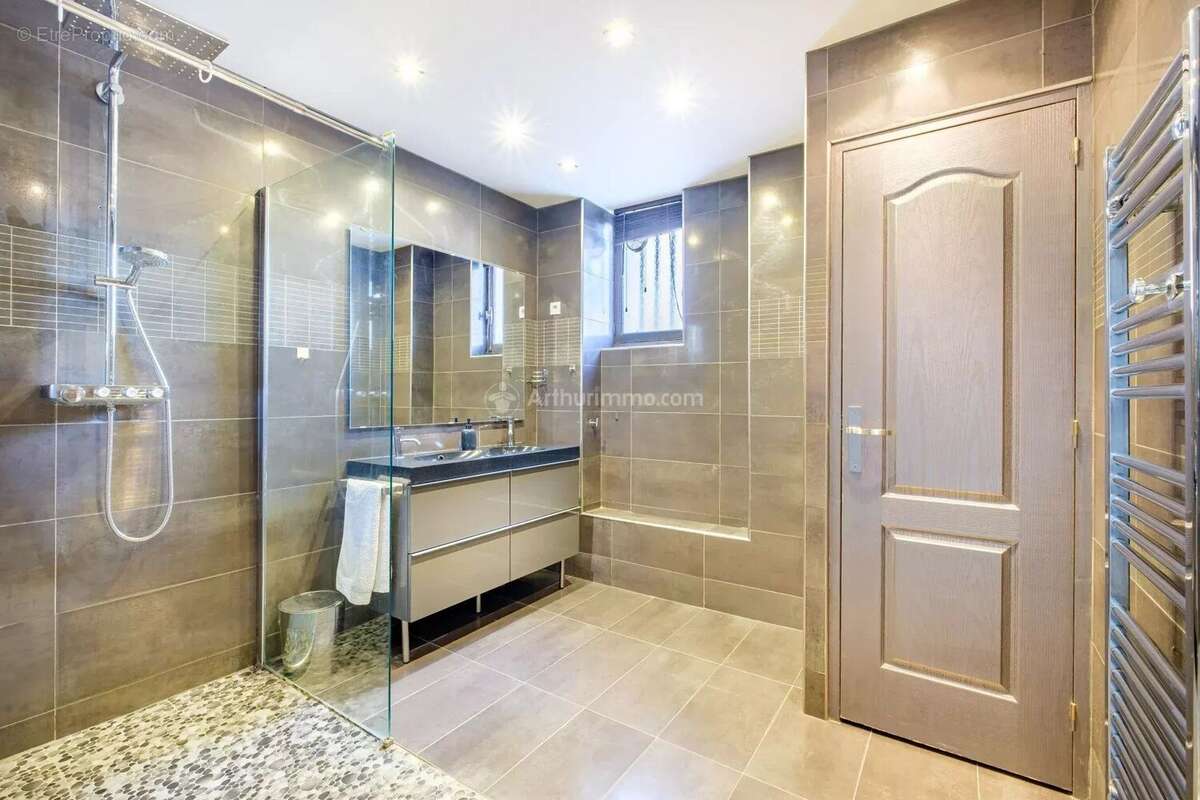 Appartement à LYON-6E
