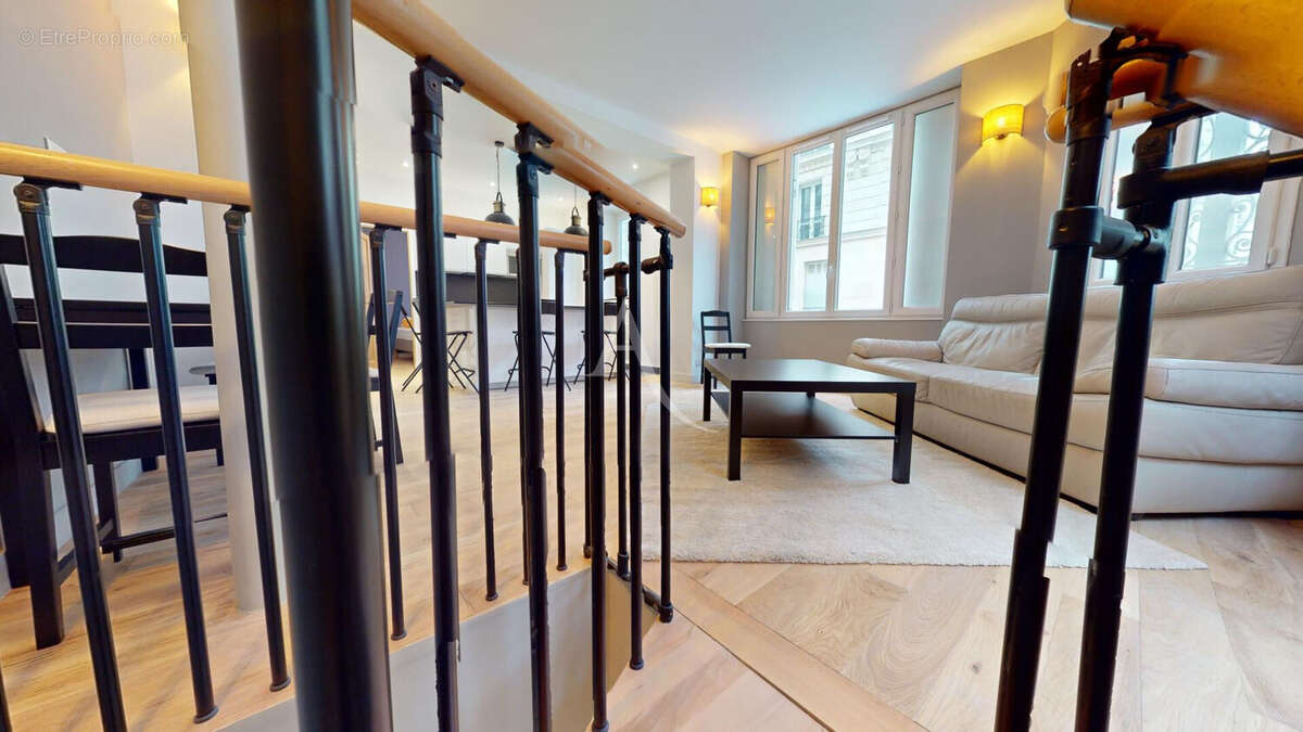 Appartement à PARIS-17E