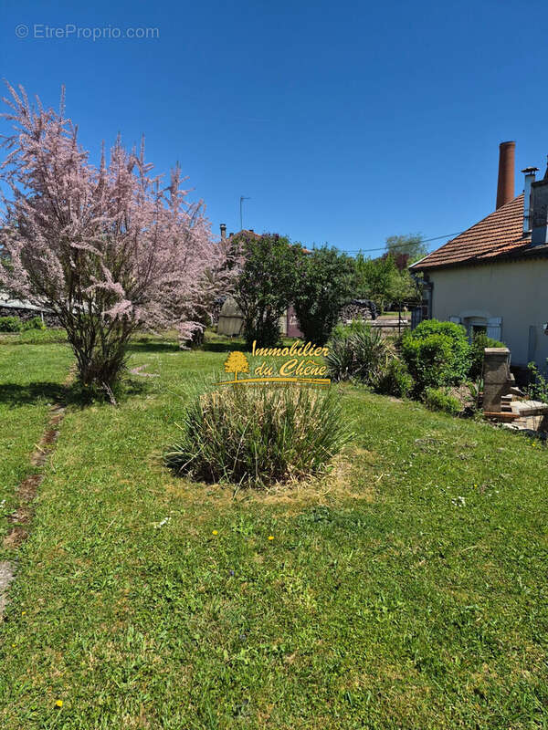 Maison à PASSAVANT-LA-ROCHERE