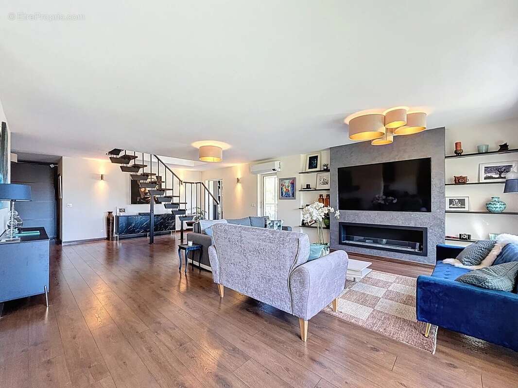 Appartement à LE CANNET