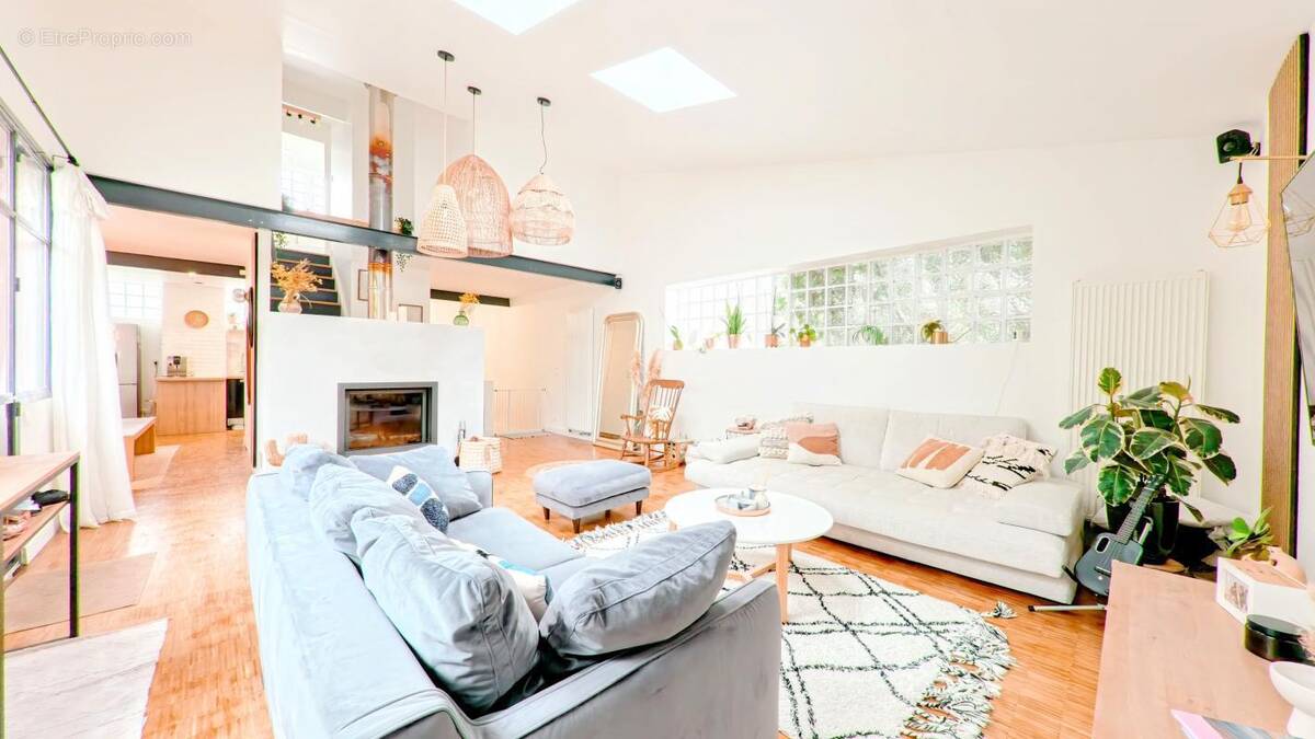 Maison à CHENNEVIERES-SUR-MARNE