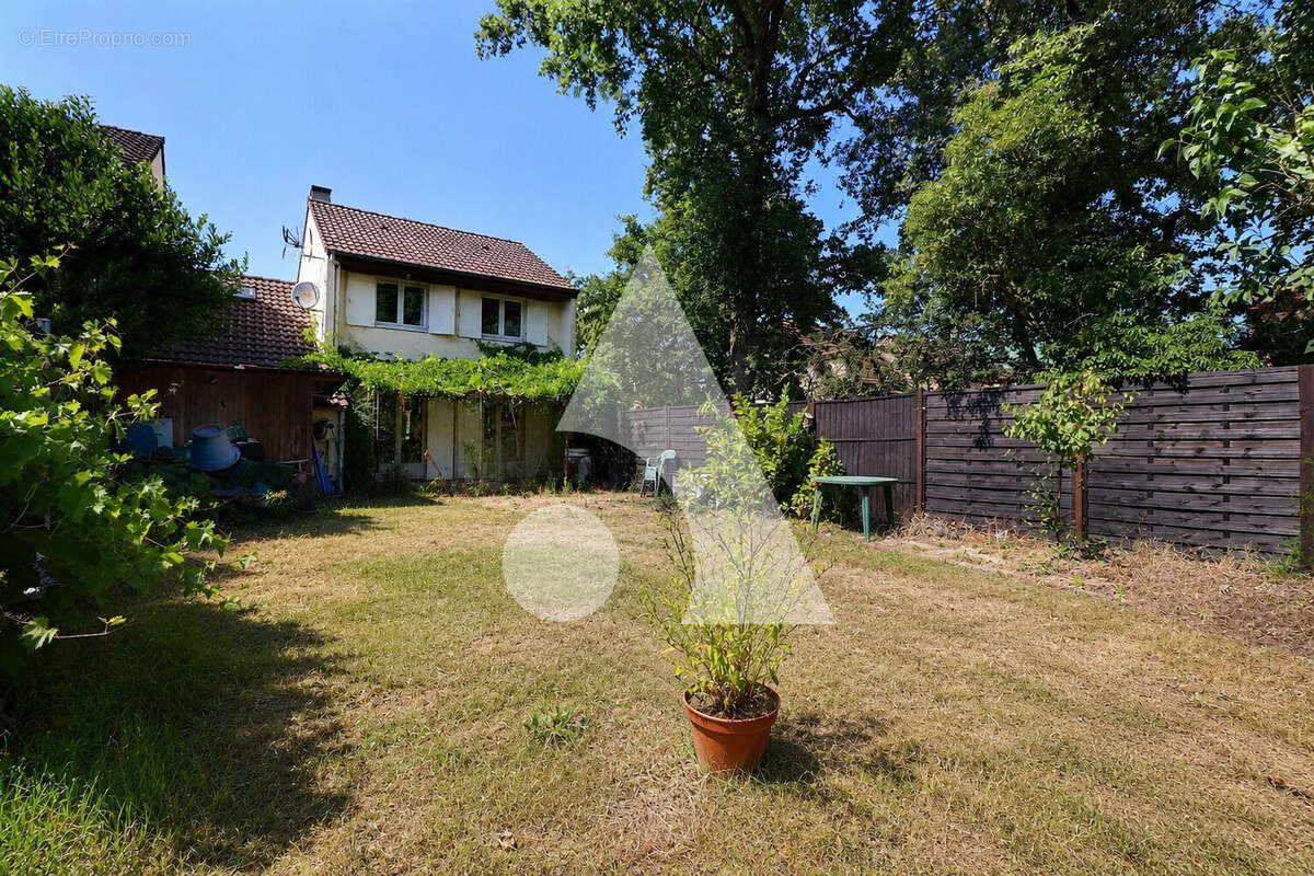 Maison - QUARTIER CALME -  Eragny Sur Oise - photo 2