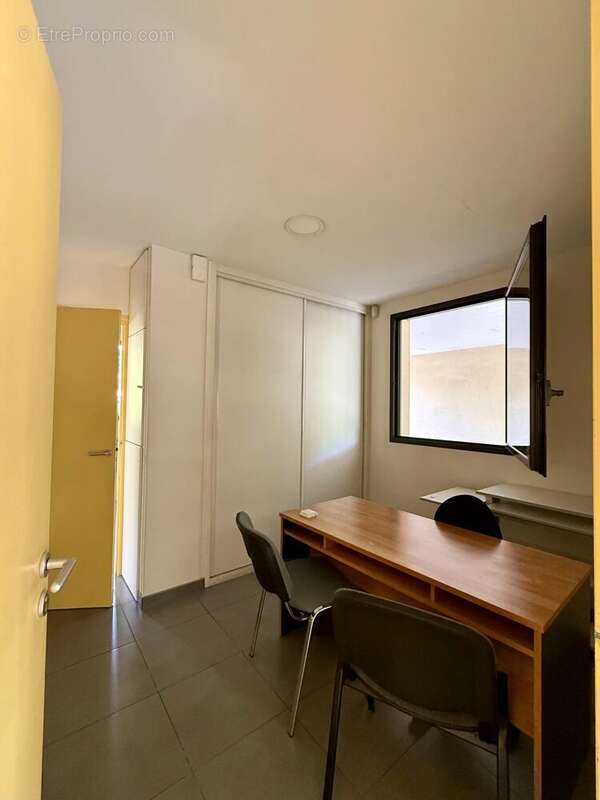 CABINET PROFESSIONNEL,  78 m2, Plain-pied, 3 places de stationnement, Pessac-Centre - photo 7