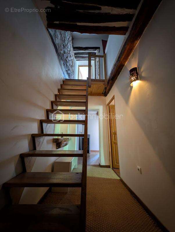 Maison à SAINT-JEAN-DU-PIN