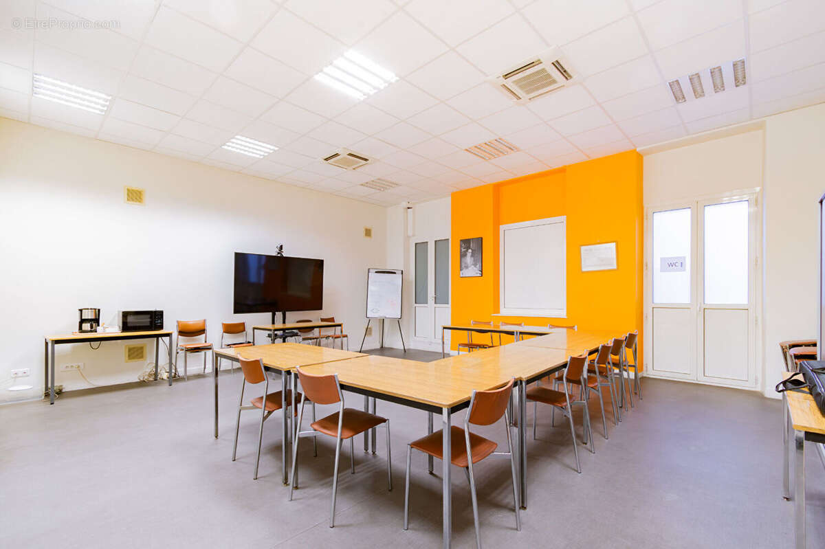 Locaux d'activité. Vente des Murs 300m2 - 13006 Marseille - photo 4