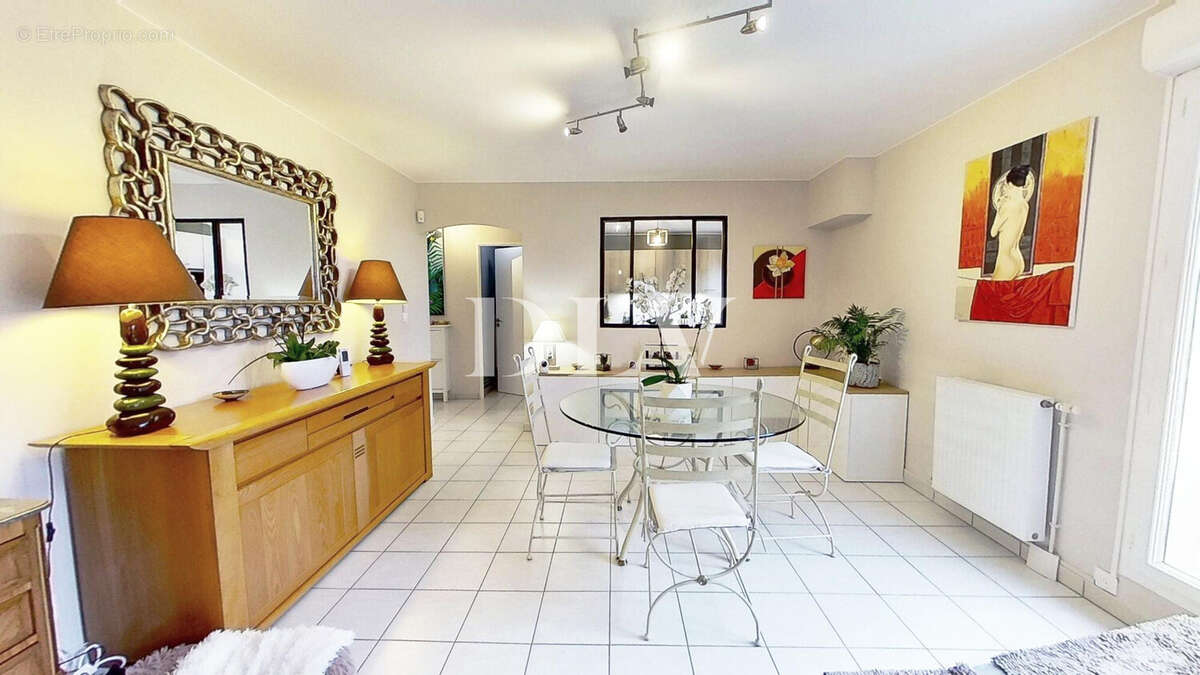 Appartement 99 m² à Avon  - photo 7
