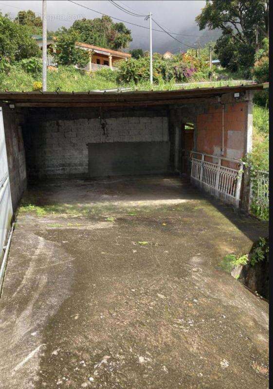 À vendre : Maison spacieuse de 187 m² à Morne Vert (97226) - Idéal pour le tourisme vert ! - photo 20