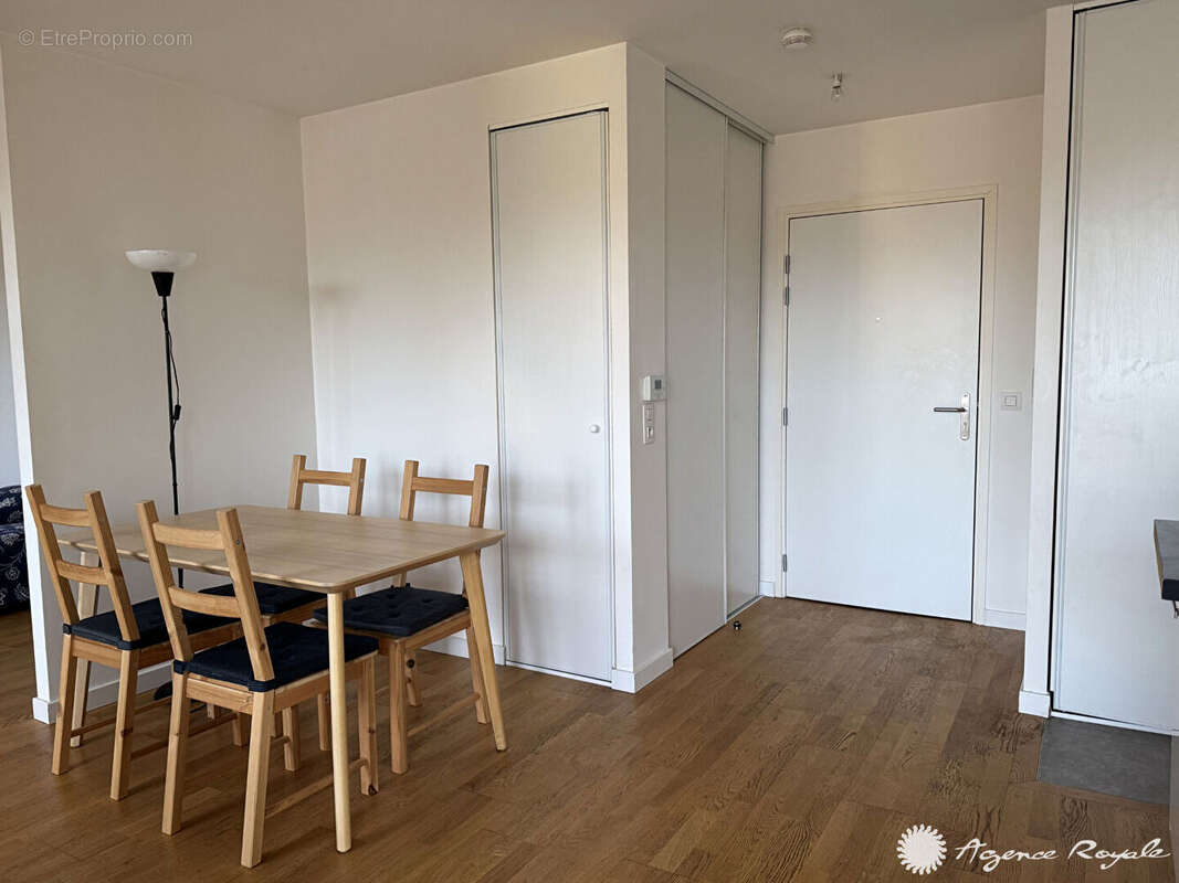 Appartement à MAREIL-MARLY