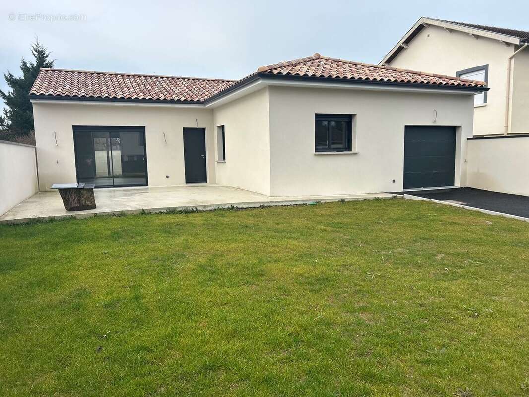 Maison à SAINT-PAUL-LES-ROMANS