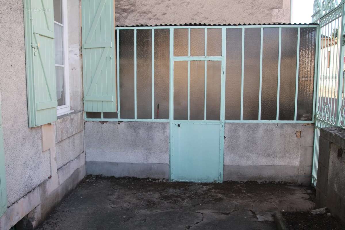 Excellente opportunité d'investissement : immeuble comprenant 3 petits appartements destinés à la location - photo 5
